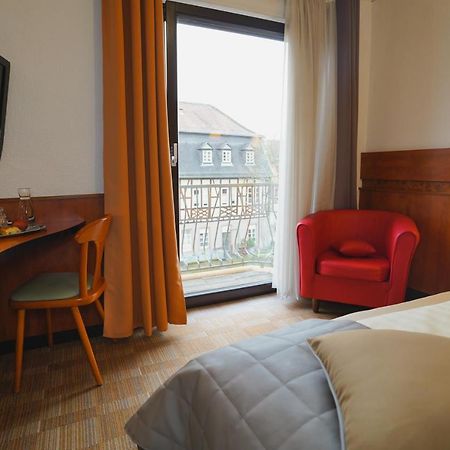 Gaestehaus Praesenzhof เบนส์ไฮม์ ภายนอก รูปภาพ