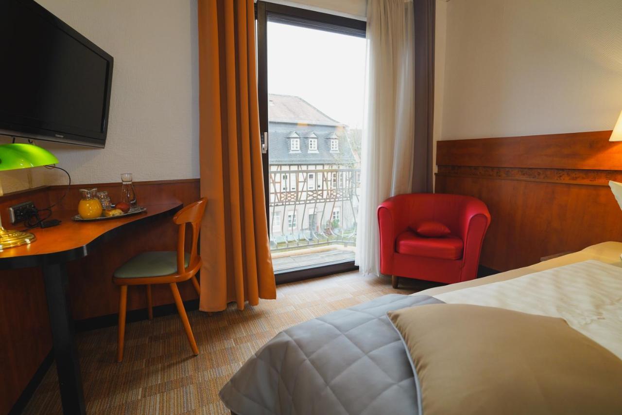 Gaestehaus Praesenzhof เบนส์ไฮม์ ภายนอก รูปภาพ