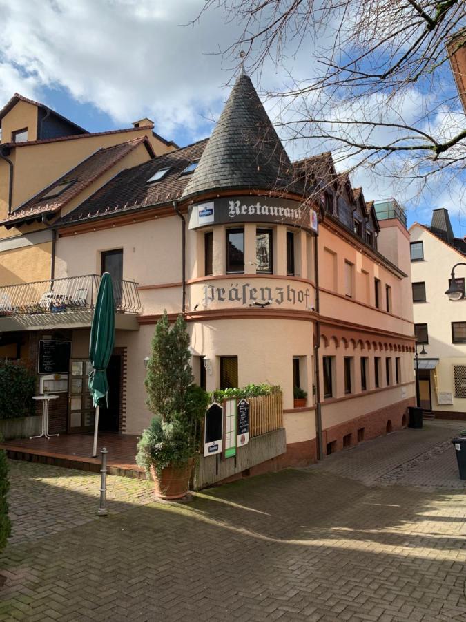 Gaestehaus Praesenzhof เบนส์ไฮม์ ภายนอก รูปภาพ